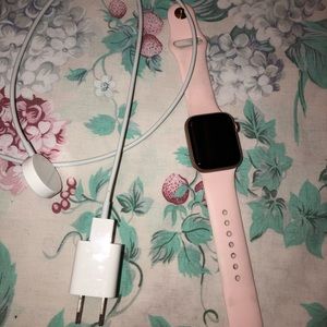 Apple Watch Series 4 rose gold 40mm